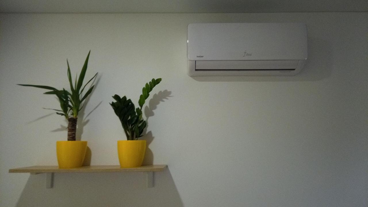 Positive Smile Studio Apartment In The Colorful Comfort Town Residental Complex. Kt-06. Kiew Exterior foto