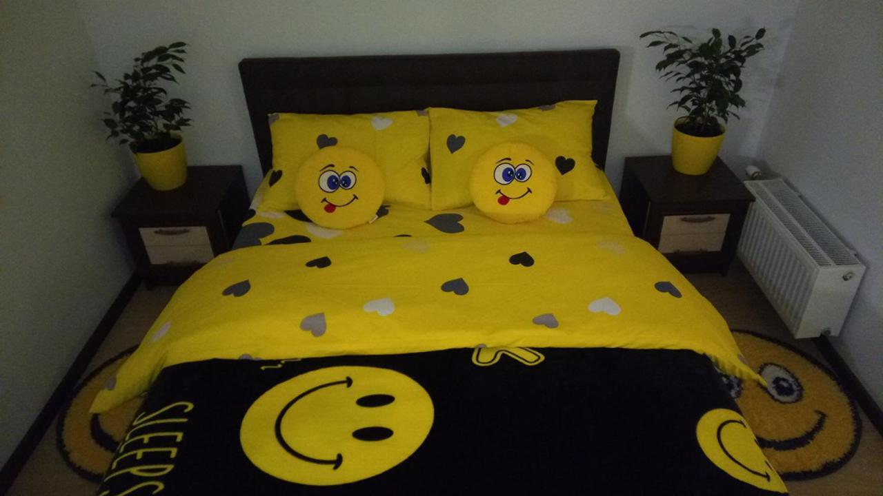 Positive Smile Studio Apartment In The Colorful Comfort Town Residental Complex. Kt-06. Kiew Exterior foto